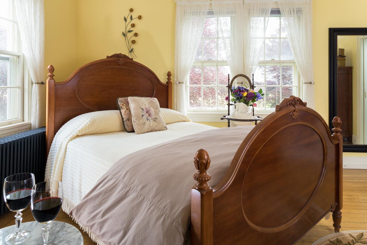 Yale Manor B&B & Yurt Glamping Kültér fotó
