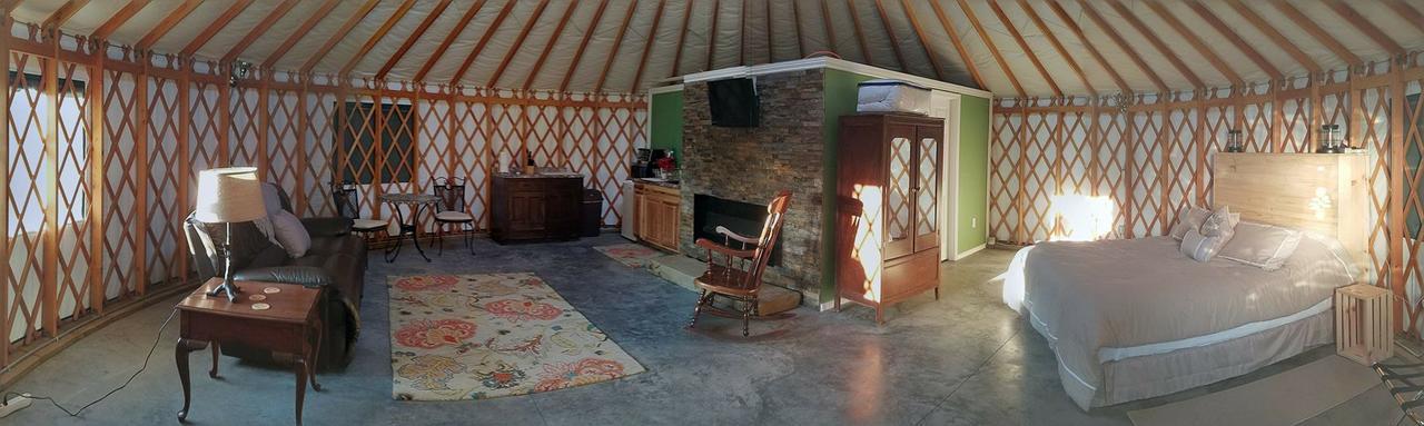 Yale Manor B&B & Yurt Glamping Kültér fotó