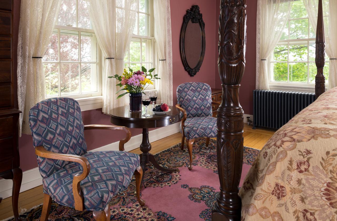 Yale Manor B&B & Yurt Glamping Kültér fotó